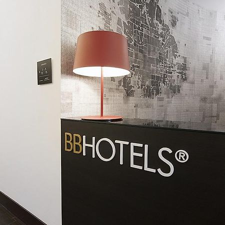 BB Hotels Aparthotel Desuite Milaan Buitenkant foto